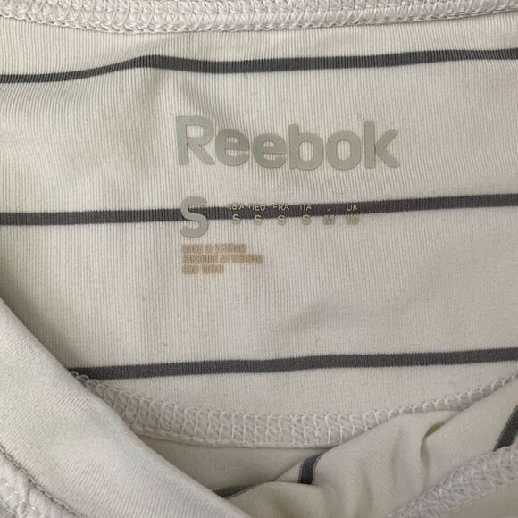 Reebok & Under Armour women S dri fit athletic shirt bundle - Picture 13 of 15